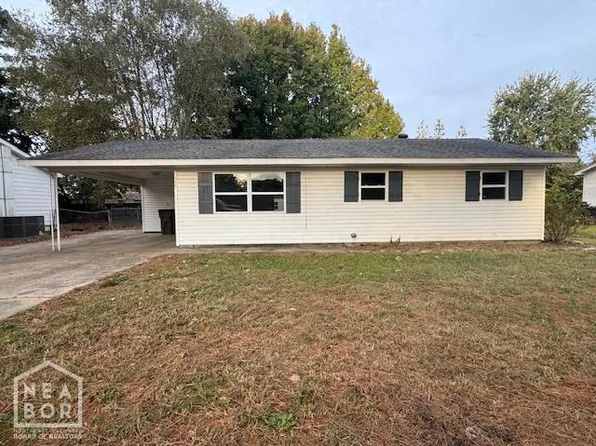 300 S 13th Ave, Paragould, AR 72450