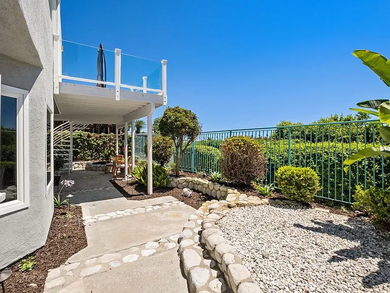 23952 Dory Dr — Photo 43