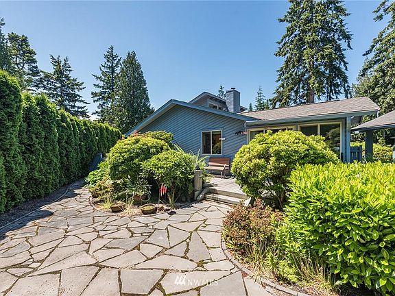 3rd image of 104 Clallam Bay St