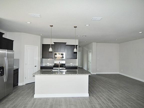 5th image of 1221 Lisburn Dr