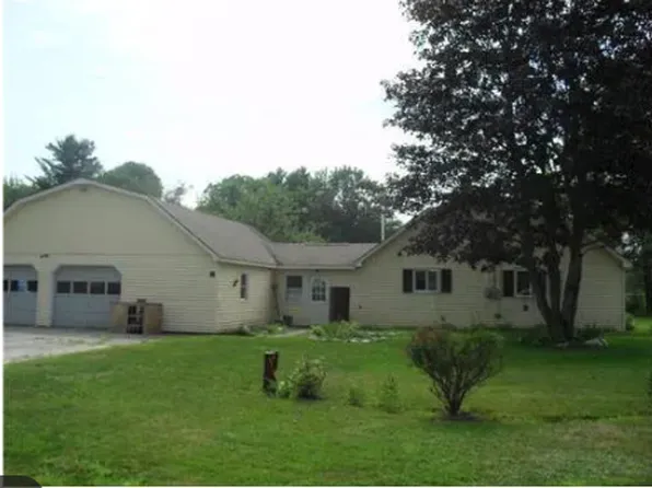 2 Higgins St, Lisbon, ME 04252