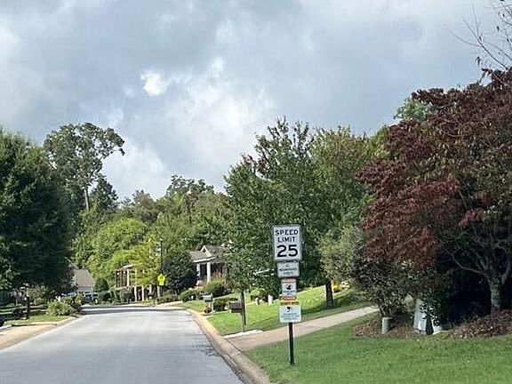 4th image of 2408 Edinburgh Channel Rd