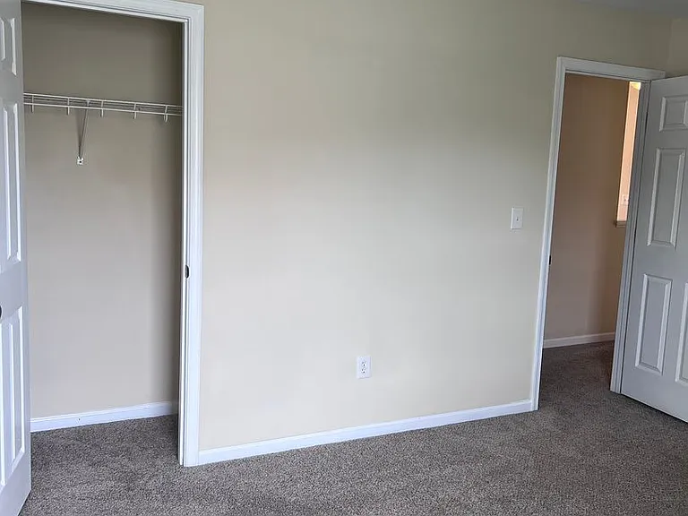 13 Hampshire Glen Pkwy — Photo 29