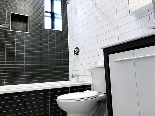 Rented by Bruma Realty LLC | media 8