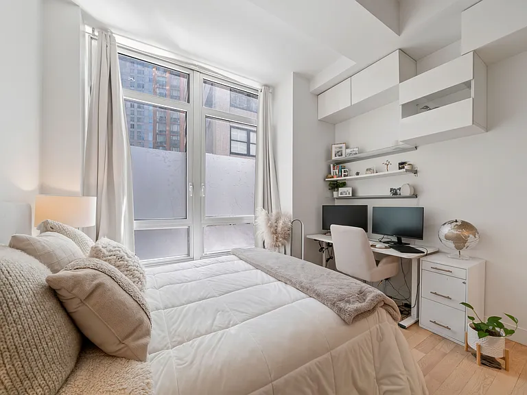 111 Fulton St #305 — Photo 9