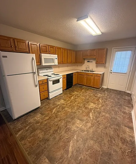 536 Lincoln Ave #536 — Photo 3