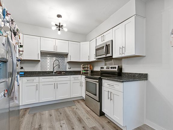 5th image of 644 Lake St APT 1W