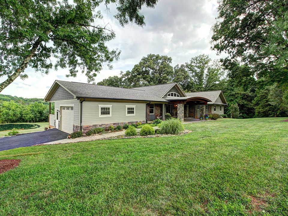 1st image of 801 Cranfield Ln