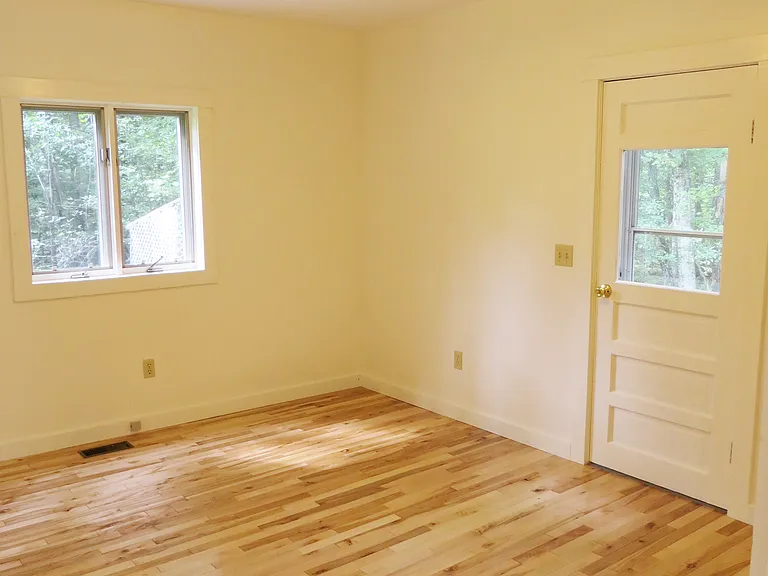 82 Dill Rd — Photo 5