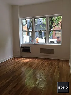 Rented by Bond New York | media 8