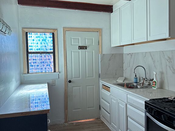5th image of 259 E Pastime Rd