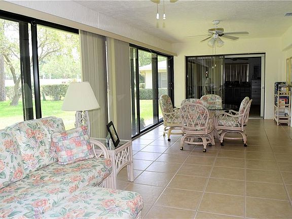 3rd image of 7105 Fairway Bend Cir