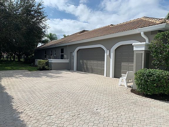 3rd image of 11651 Rosemount Dr