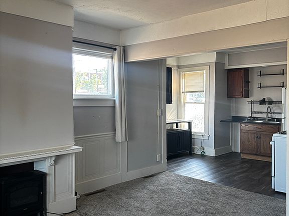 5th image of 131 S Lincoln Ave APT A
