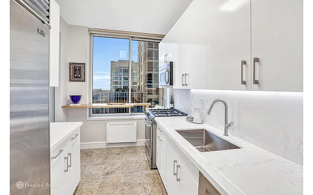 Sold by Douglas Elliman | media 14