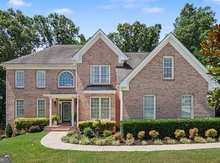918 Edgewater Dr, Loganville, GA 30052