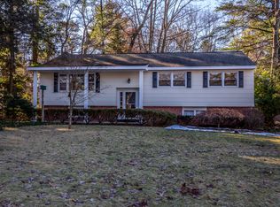 2 Denise Ct, Schenectady, NY 12303