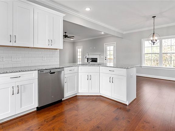 3rd image of 6909 Claren Oaks Ct