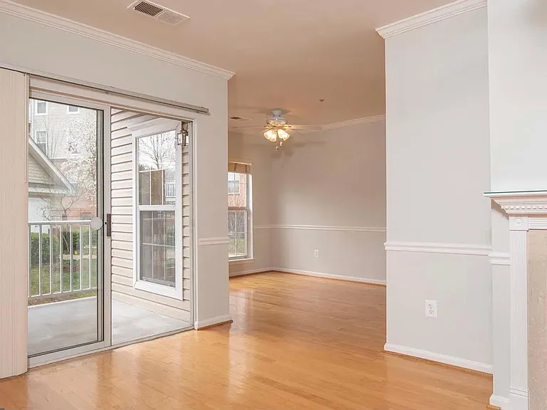 7000 Falls Reach Dr #102 — Photo 15