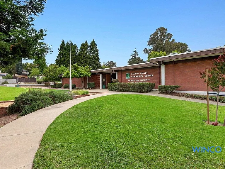 3810 Norbridge Ave — Photo 52