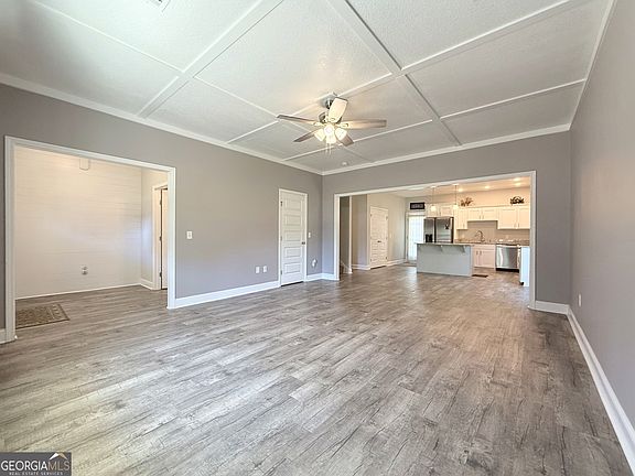 5th image of 1315 Kermit Dr