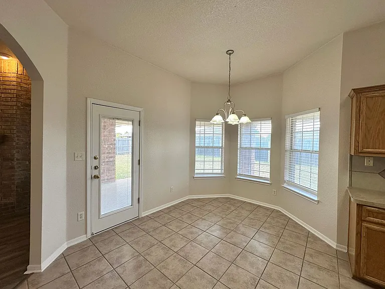 2709 Hydrangea Ave — Photo 14