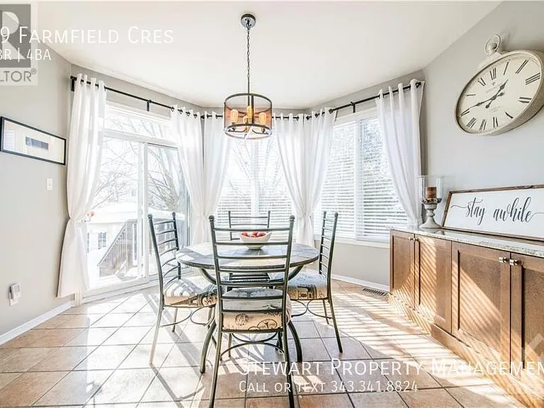 19 Farmfield Cres — Photo 10