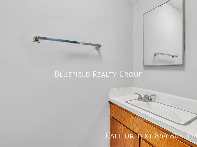 250 Elm St #922 — Photo 17
