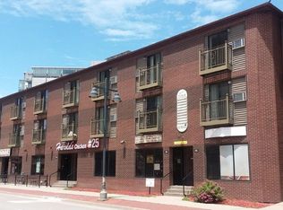 312 E Burlington St APT 2, Iowa City, IA 52240