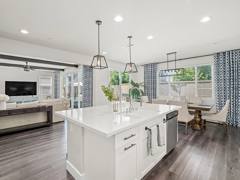 Celeste Ave — Photo 11