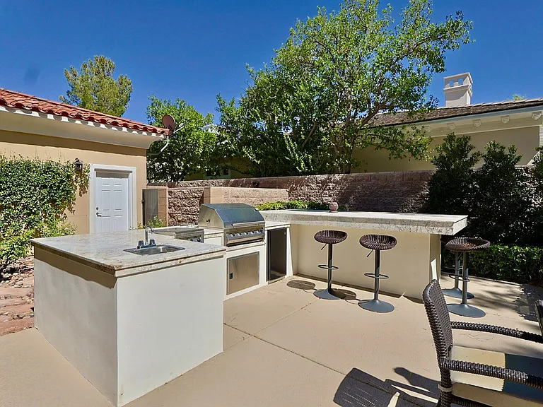 12047 Oakland Hills Dr — Photo 72