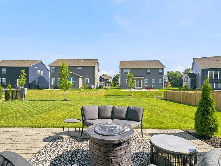 7333 Jergenson Way — Photo 43