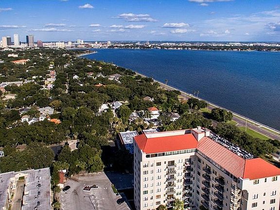 3rd image of 2109 Bayshore Blvd Unit 911