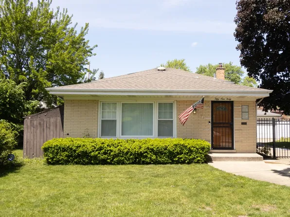 5940 W 88th Pl, Oak Lawn, IL 60453