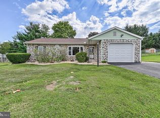 3355 Taunton Dr, York, PA 17402