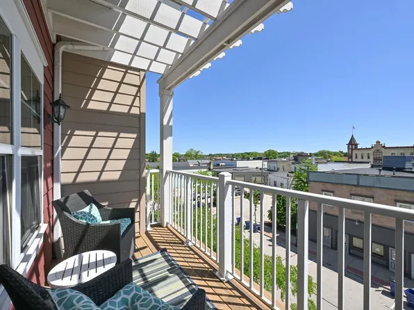 1335 11th AVENUE #313, Grafton, WI 53024