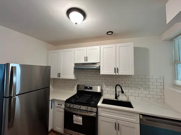 7422 N Ashland Blvd APT 1, Chicago, IL 60626