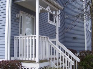 86 Cosey Beach Ave APT 4, New Haven, CT 06512