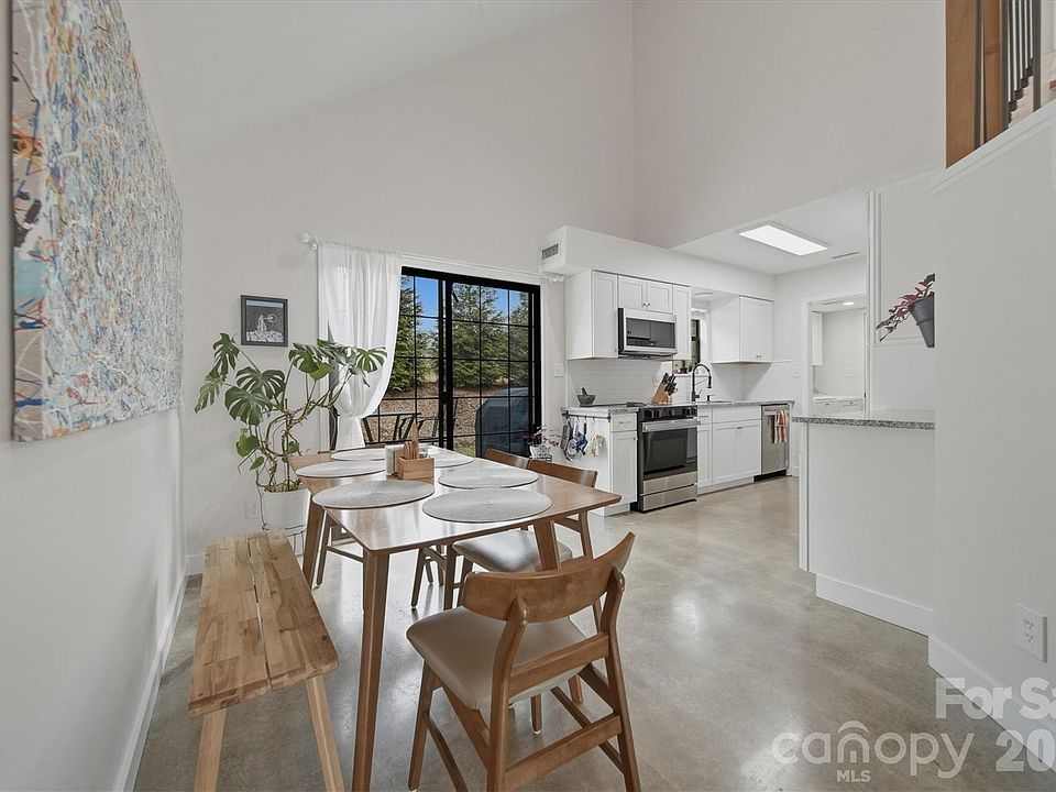 1st image of 1658 20th Avenue Ct NE