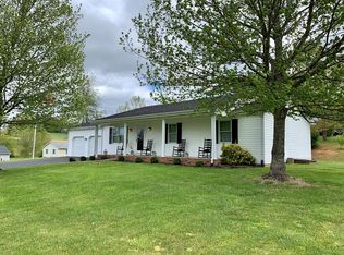 33265 Graceland Ln, Glade Spring, VA 24340