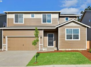 860 N Valley Dr, Molalla, OR 97038