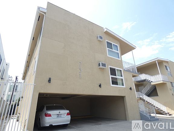 5th image of 751 S Curson Ave APT 4