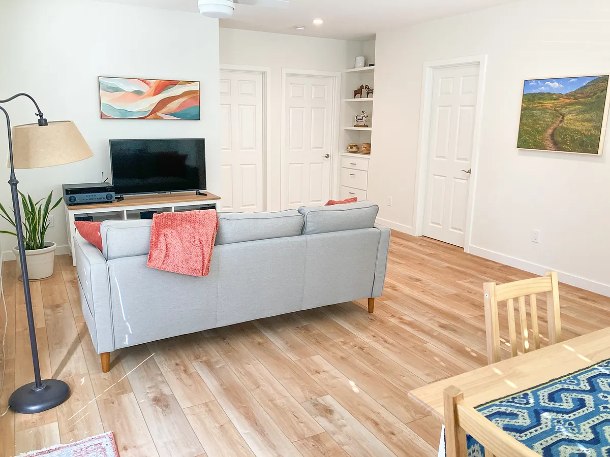 Living Room - 571 Hill St #2