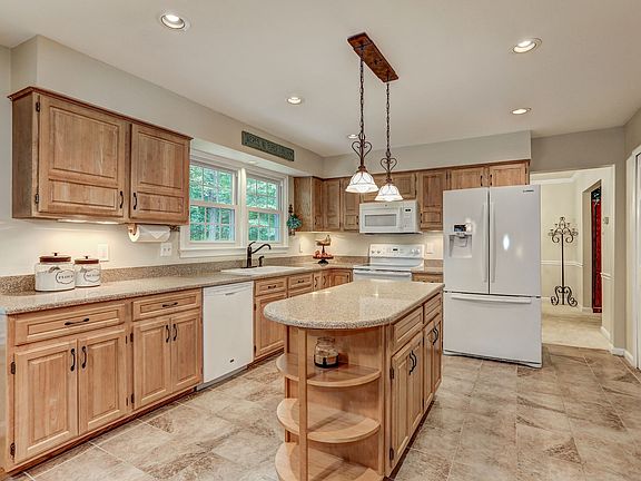 Spacious kitchen