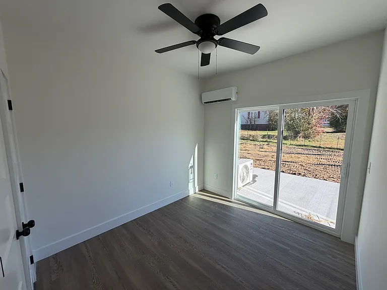 800 Engineer St #4 — Photo 10