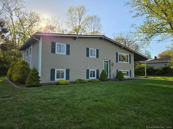 9 Surrey Lane, East Lyme, CT 06357