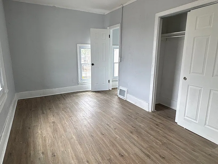 1517 Minnesota Ave #4 — Photo 5