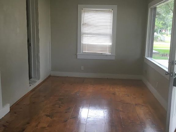 4th image of 405 W Lasalle St #A