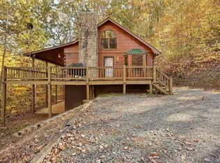 555 Mountain Highlands Ct, Blue Ridge, GA 30513