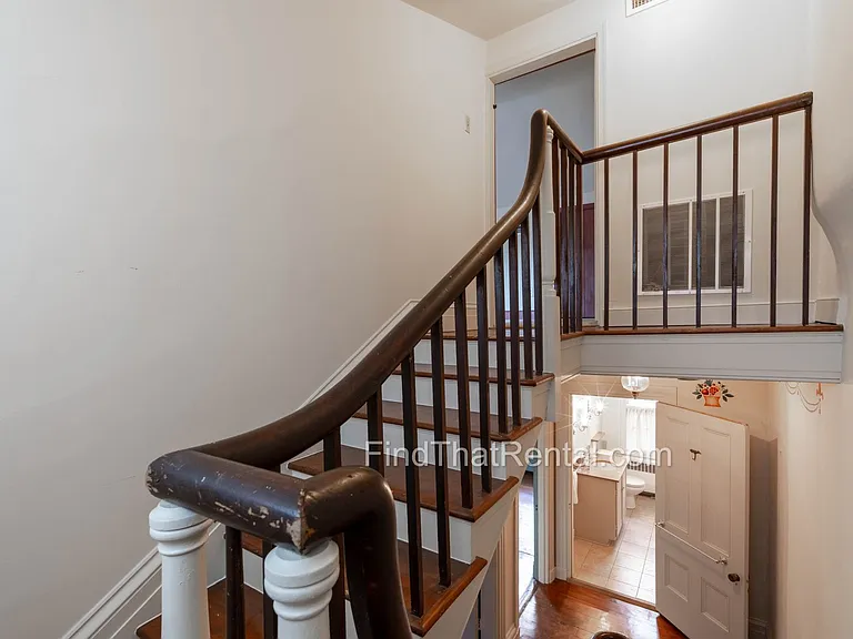 136 W Pomfret St — Photo 43